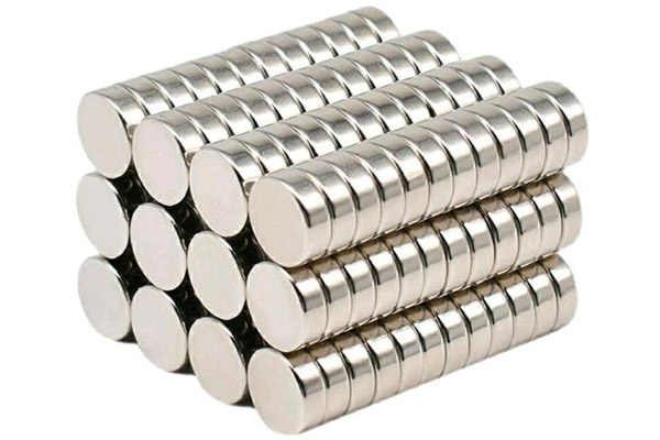 Manufacturer of magnet