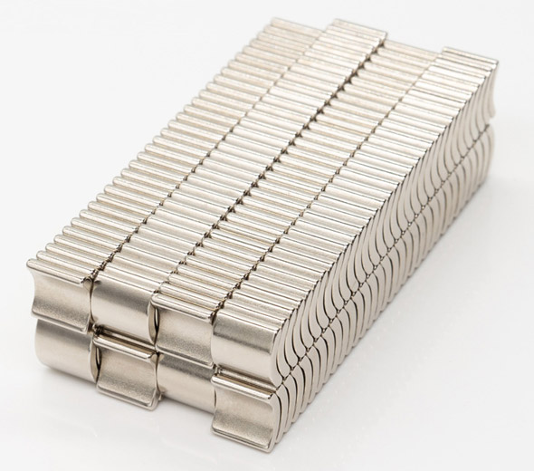 Tile shaped NdFeB magnet