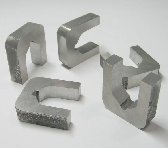 Alnico magnet